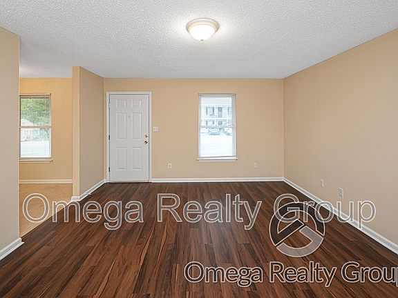 4th image of 4203 20th St NE APT B3