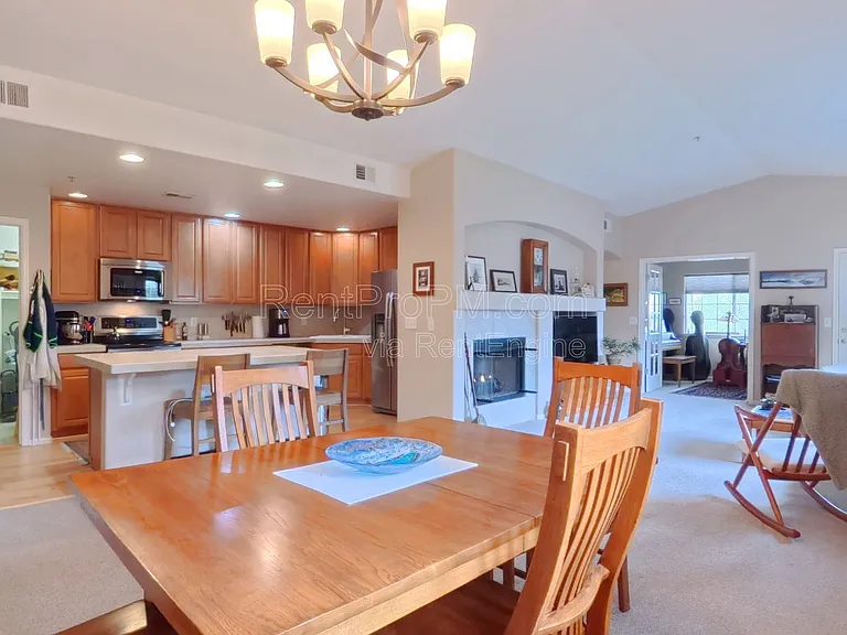 5002 Northern Lights Dr #I — Photo 9