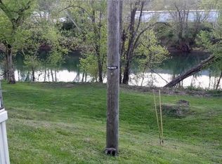 68 Toasty Dr, Elkview, WV 25071