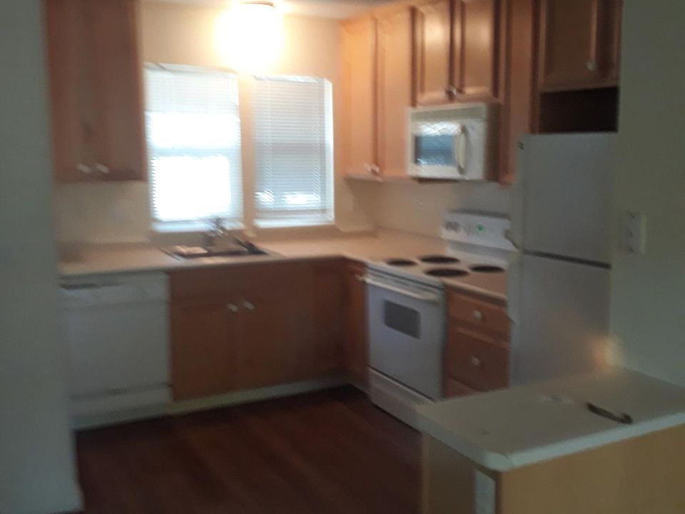 2nd image of 334 Main St #2