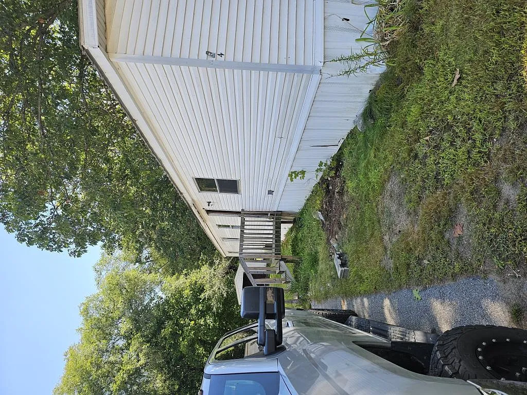 4 Collins Way — Photo 1