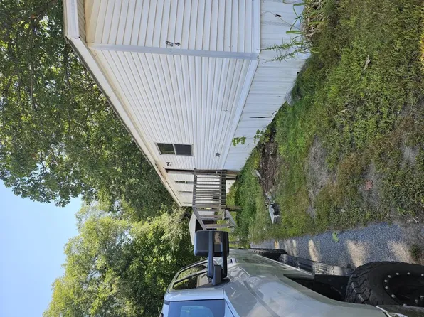 4 Collins Way, Dixfield, ME 04224