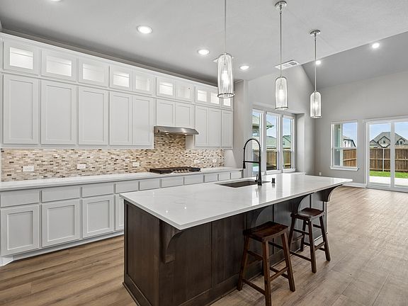 4th image of 1633 Buscot Ln