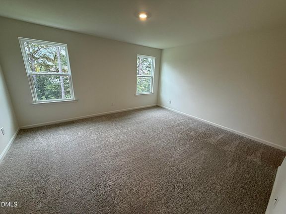 5th image of 214 Parker Ln
