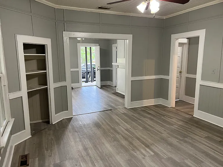 315 Columbia Ave — Photo 5