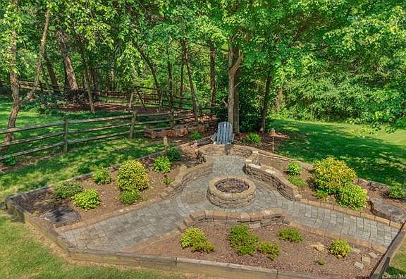 4th image of 7724 Tanager Ln