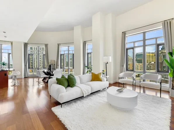 17 Otis St #D711, Cambridge, MA 02141