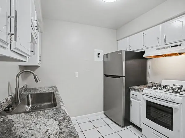514 N Berkley St #516, Kalamazoo, MI 49006
