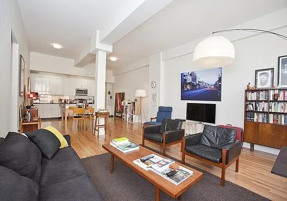 Rented by Buchbinder & Warren | media 16