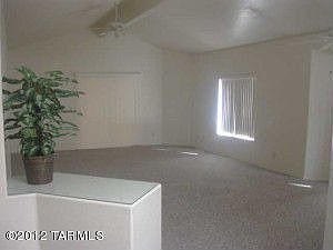 4th image of 31 E Silverado Pl