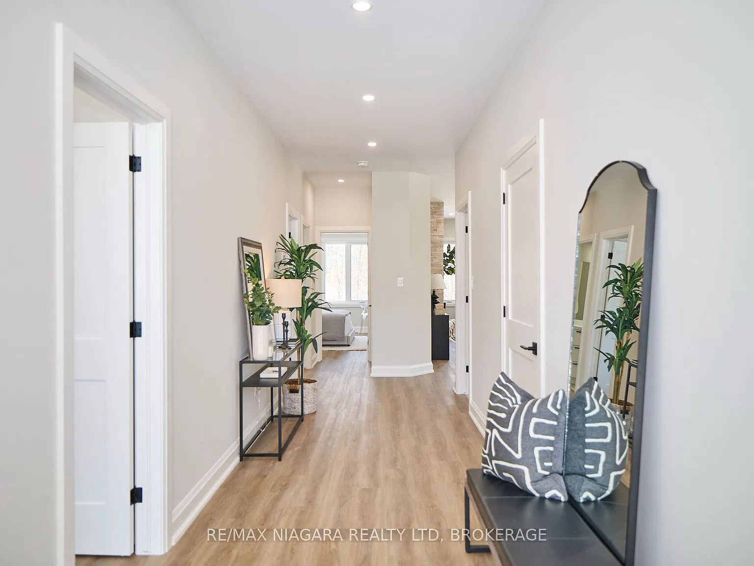 3 bed, $2,950 — Photo 4