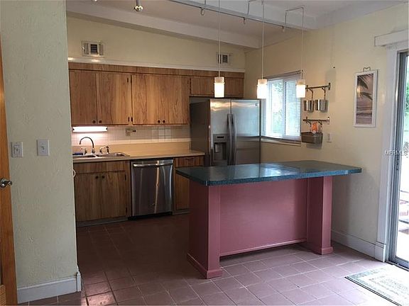 4th image of 6537 Orchard Dr N