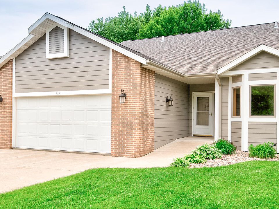 1st image of 215 Emerald Meadows Dr