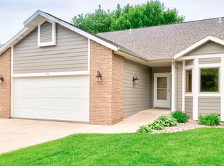 215 Emerald Meadows Dr, Arnolds Park, IA 51331