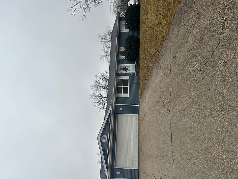 1st image of 821 Melbourne Ave
