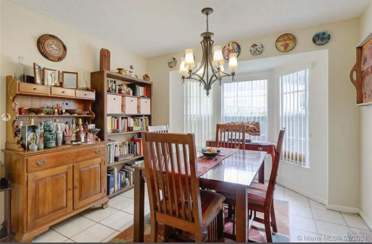 3 bed, 1581 sqft, $3,200 — Photo 4