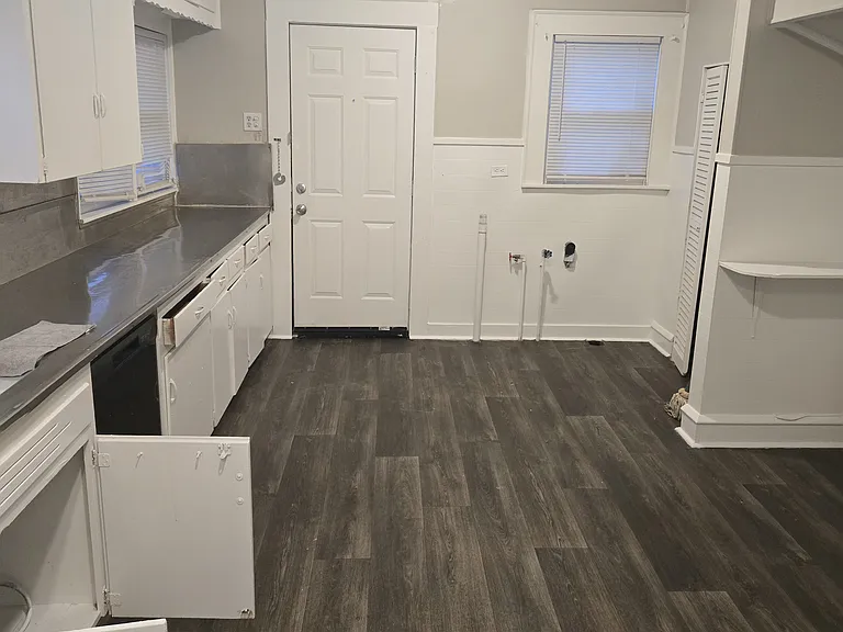 2900 Gorman Ave — Photo 15