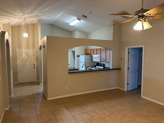 4th image of 207 Brushcreek Dr