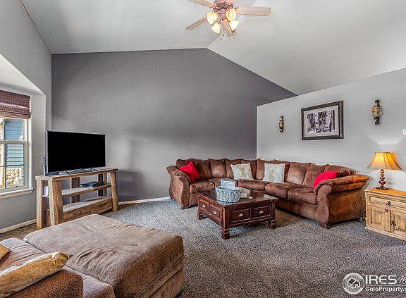 5th image of 622 Scotch Pine Dr