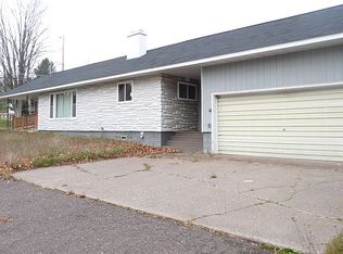 1307 Front St, Lake Linden, MI 49945