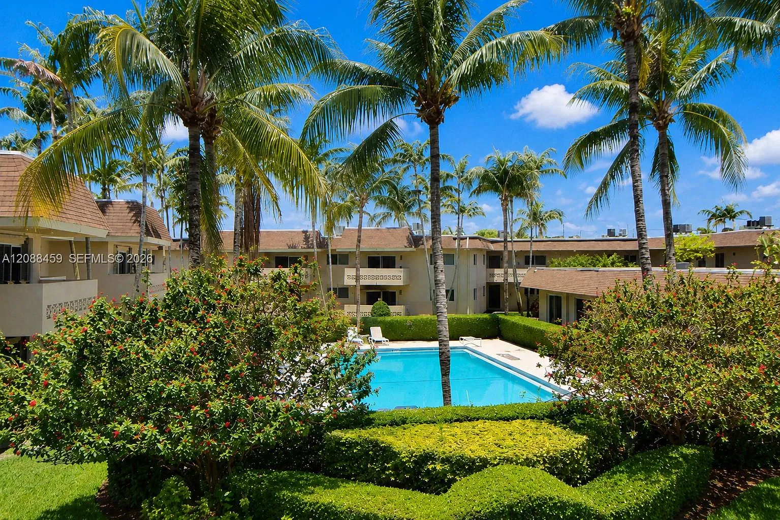 Villagio At Palmetto Bay — Photo 1
