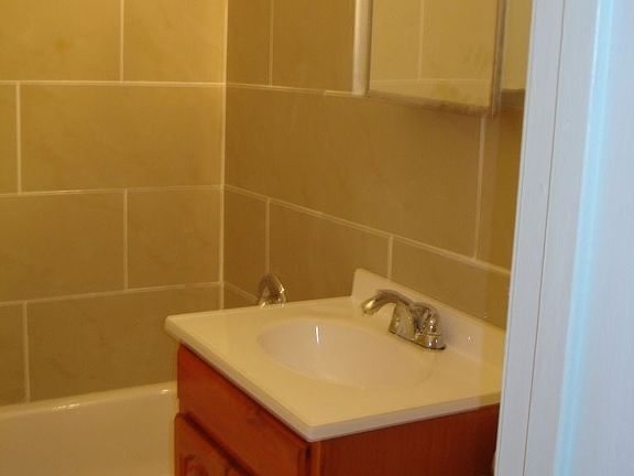 2nd image of 2334 28th Ave APT 2A