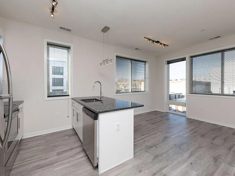 1410 N 31st St — Photo 5