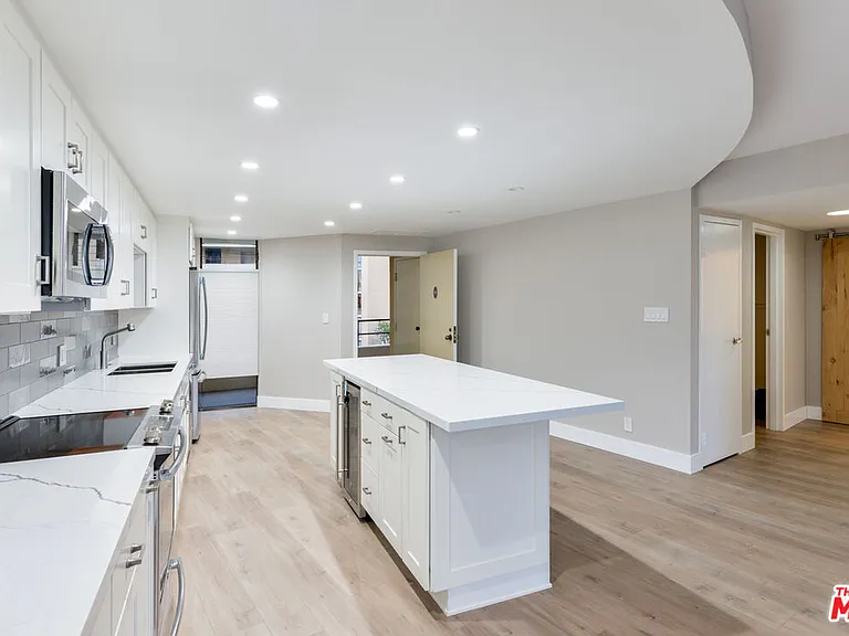4265 Marina City Dr #415 — Photo 12