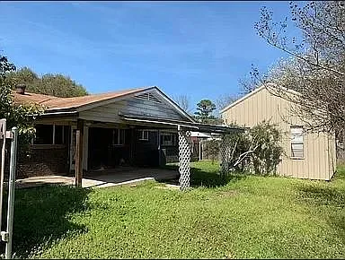 3110 Donald Dr — Photo 2