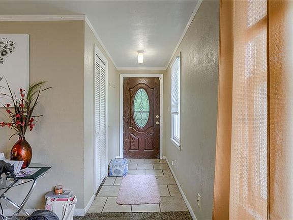 3rd image of 617 S Lake Dr