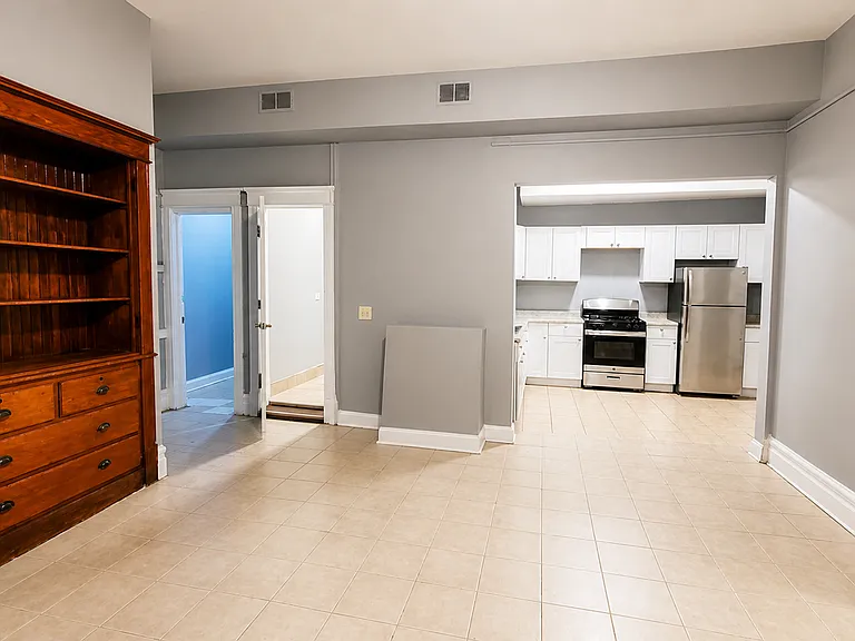 2300 S Troy St — Photo 13