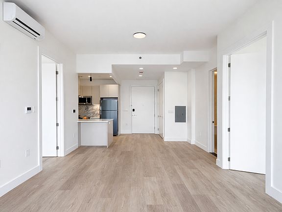 4th image of 358 E 28th St #2C