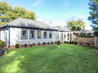 55 Station Rd, Westhampton, NY 11977