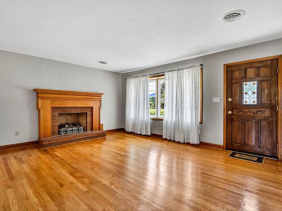 4th image of 3640 Oaklawn Ave NW