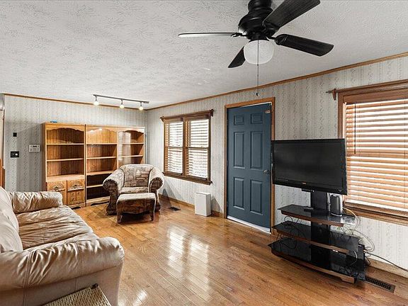 5th image of 2956 Clover Hill Ridge Rd