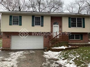 6708 Rosebud Ave, Crystal Lake, IL 60014