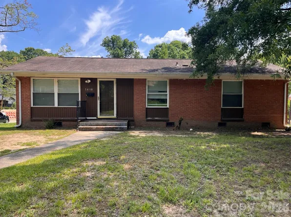 5618 Snow White Ln, Charlotte, NC 28213