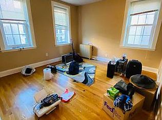 30-23 32nd St #R2, Astoria, NY 11102