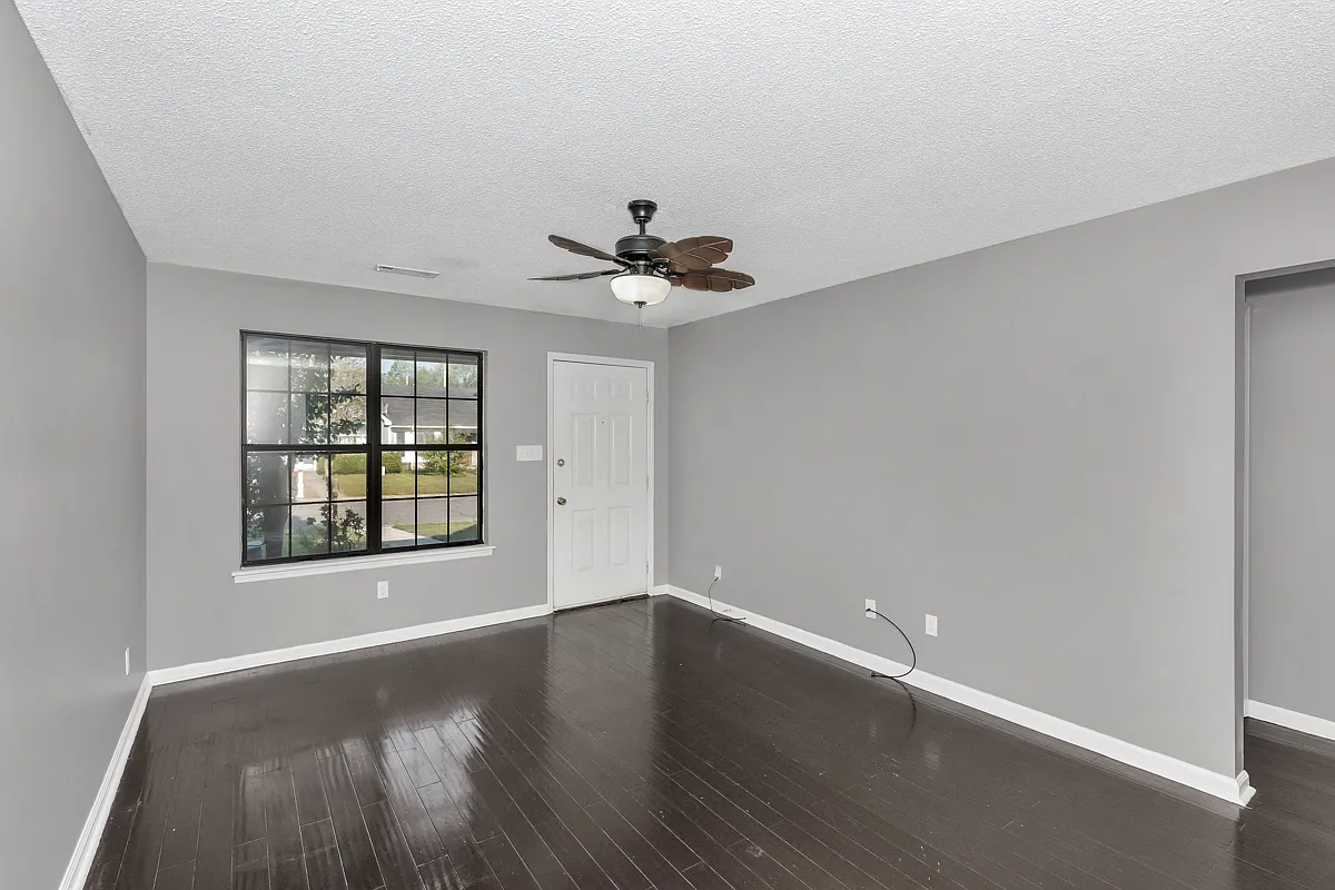 2904 McDonald Drive Southwest - 1 — Photo 2