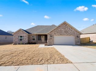 83 W Watson Ln, Farmington, AR 72730