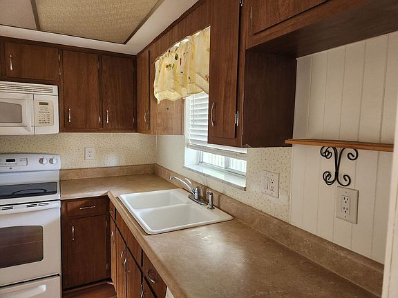 2nd image of 357 Joel Blvd APT 223