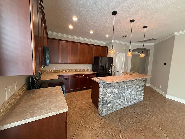 6719 Romney Ln — Photo 22