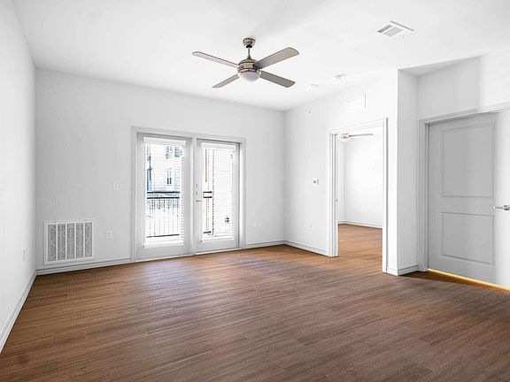 4th image of 3324 Southern Oaks Blvd #11110