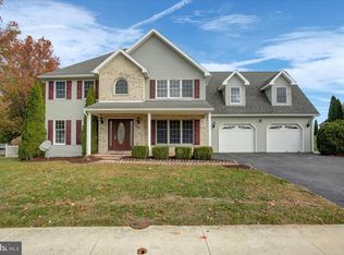 409 William Dr, Shippensburg, PA 17257