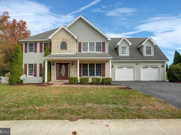 409 William Dr, Shippensburg, PA 17257