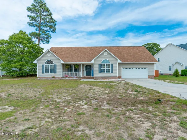 209 Star Gazer Court, Richlands, NC 28574