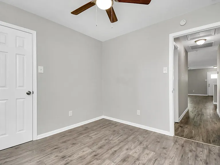 8106 Claiborne St — Photo 25