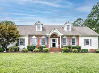 7868 Stonewall Pl, Amelia Court House, VA 23002