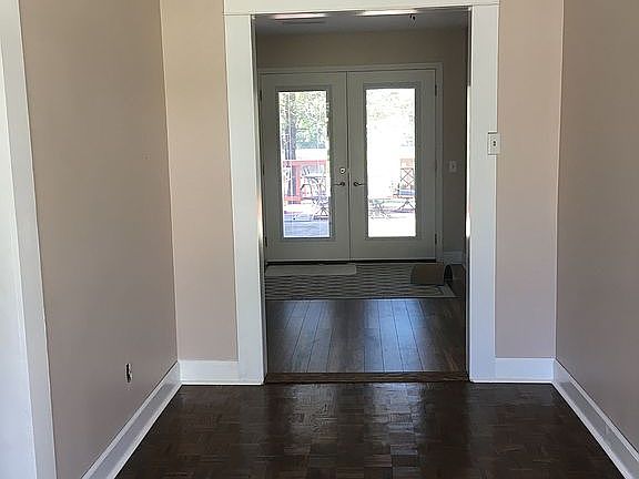 5th image of 2670 Robin Hood Ln