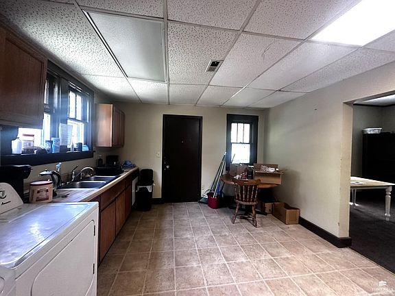 5th image of 1729 Fairchild Ave